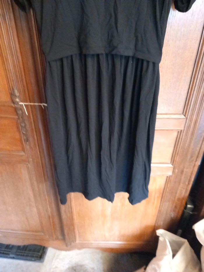 🍓Robe noire T40 viscose elasthan - photo numéro 2
