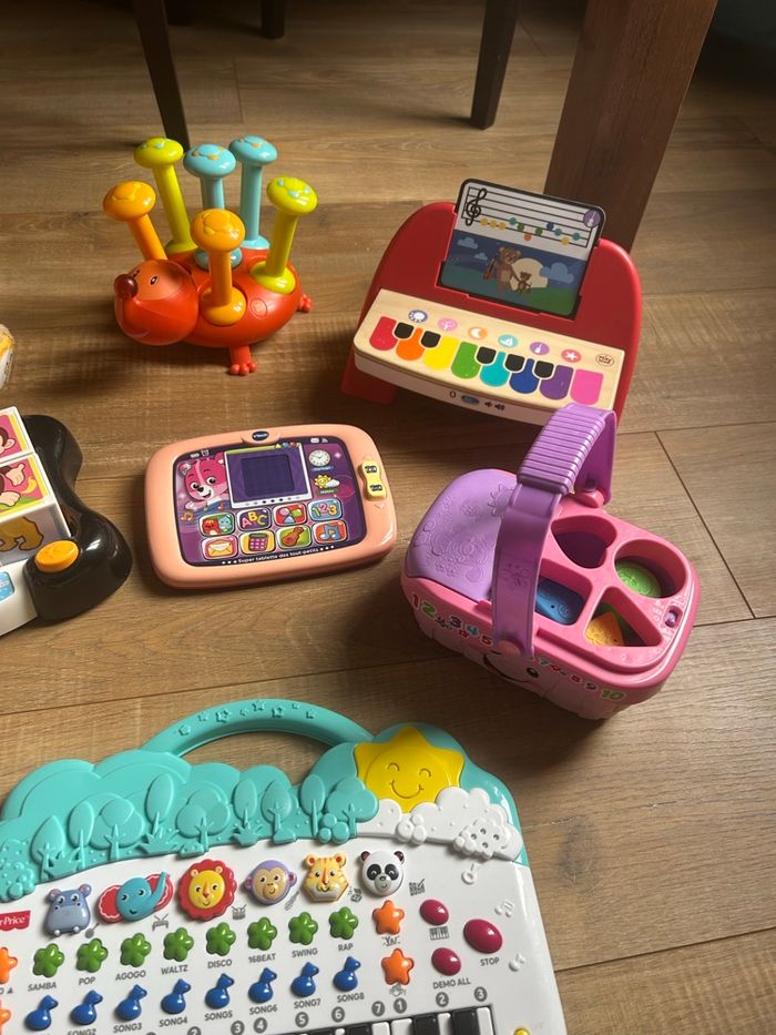 Gros lot jouets 1er âge - photo numéro 2