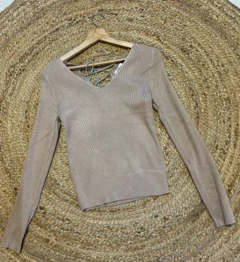 Haut col V côtelé beige TU