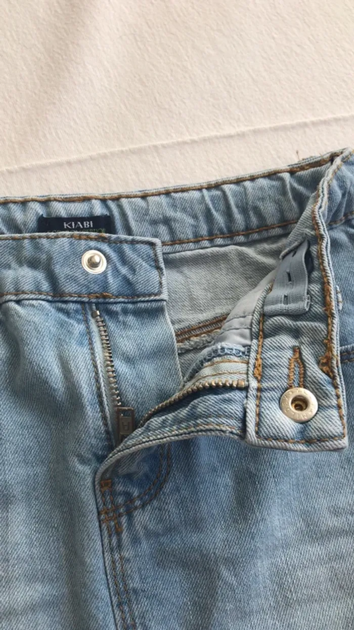 Jupe en jean de chez Kiabi Taille 6 ans - photo numéro 3