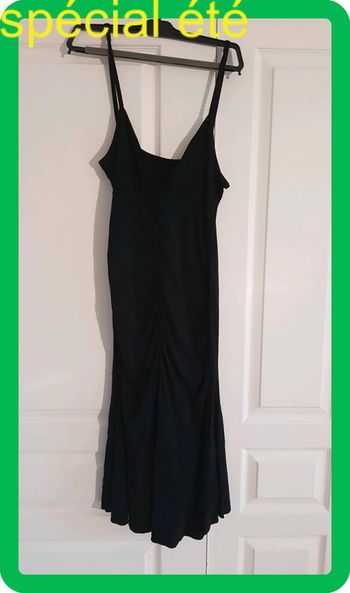 Robe longue noire taille 40