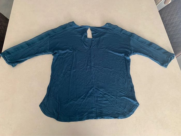 Haut manches 3/4 camaïeu bleu canard taille M en parfait état - photo numéro 3