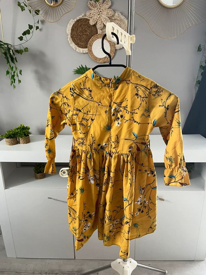 Robe 3/4 ans - photo numéro 2