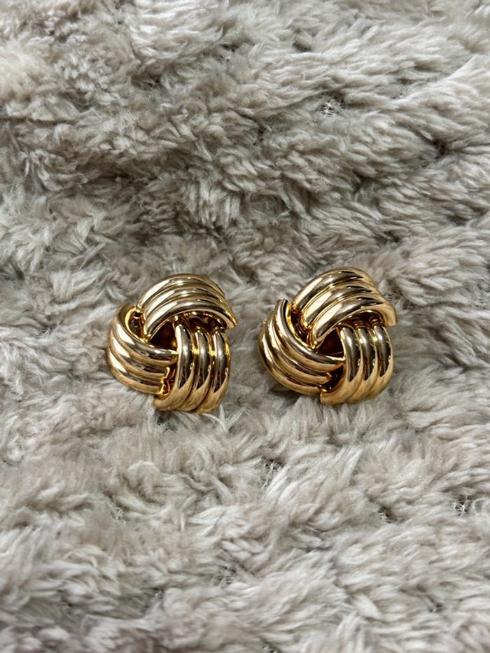 Boucles d oreilles dorées