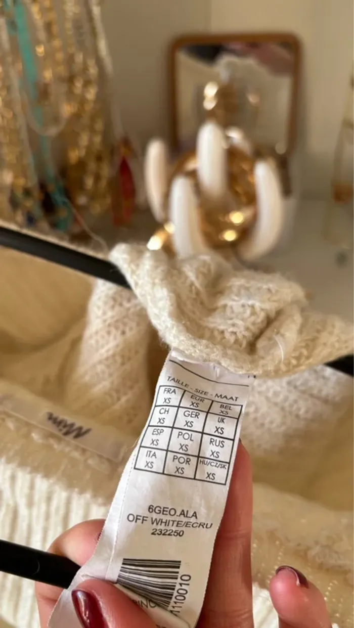 Joli pull blanc en maille col rond - photo numéro 4