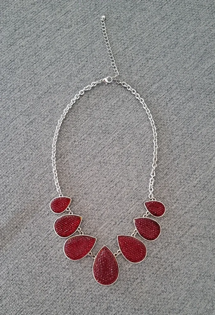 Collier goutte