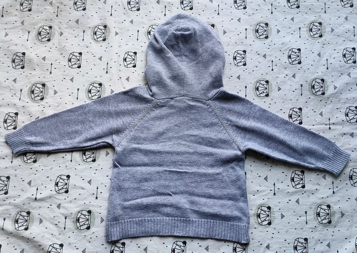 Sweat à capuche taille 6 mois - photo numéro 3