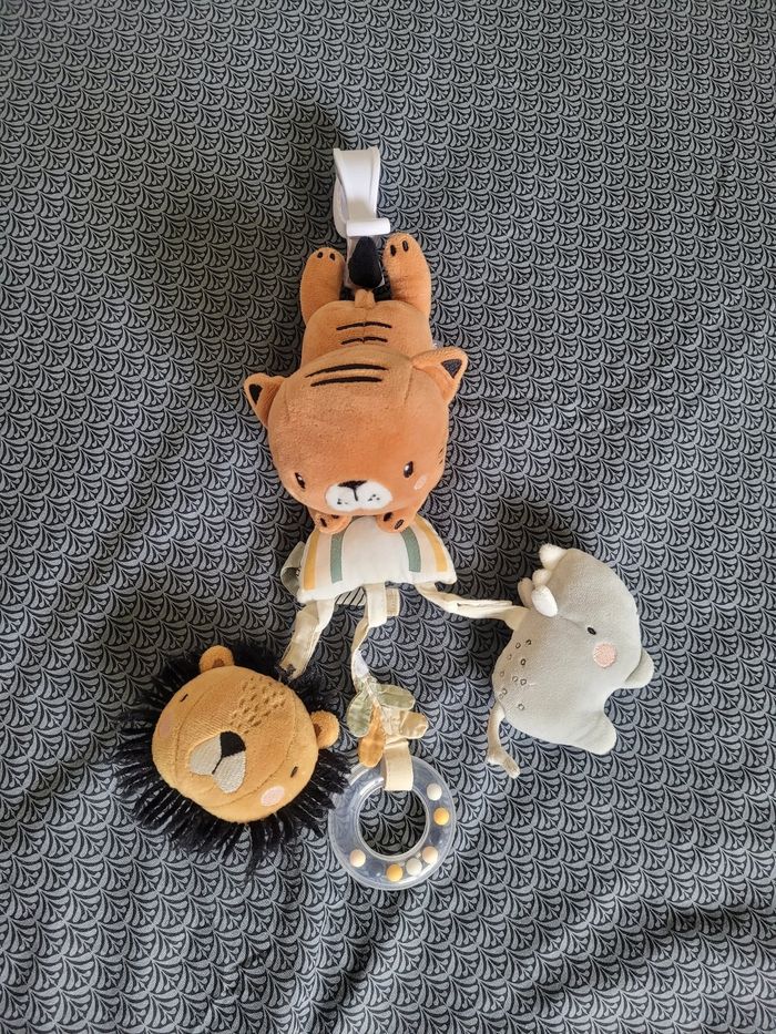 Lot jeux d'éveil bébé - photo numéro 2