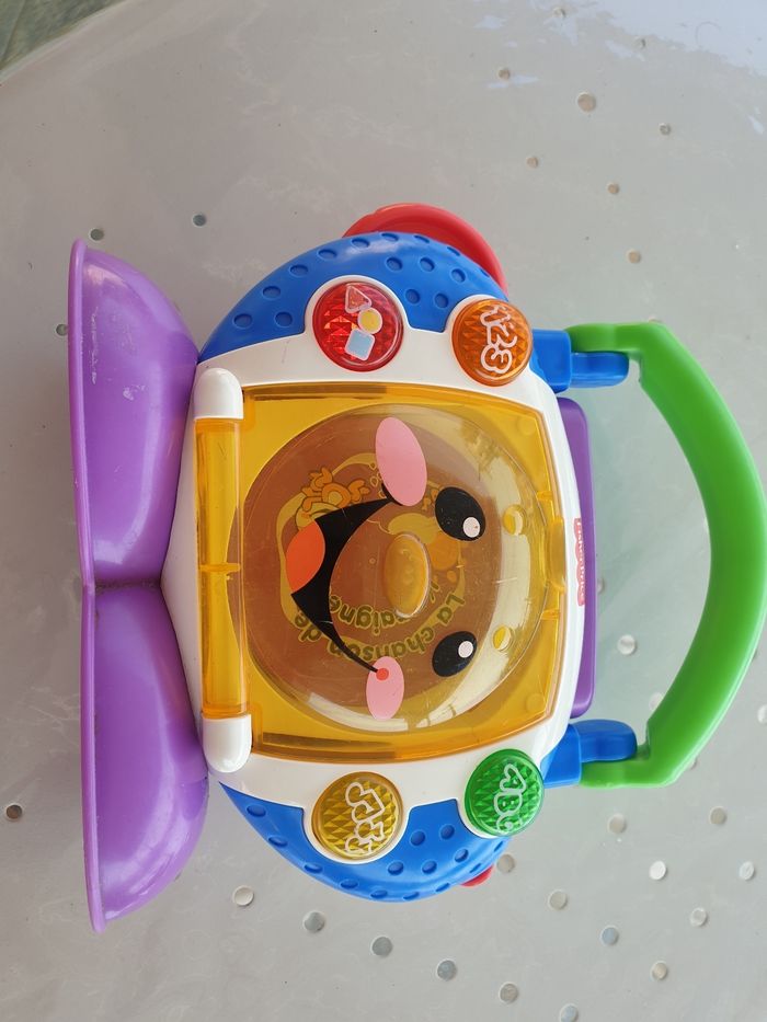 Mon premier lecteur CD Fisher Price - photo numéro 3