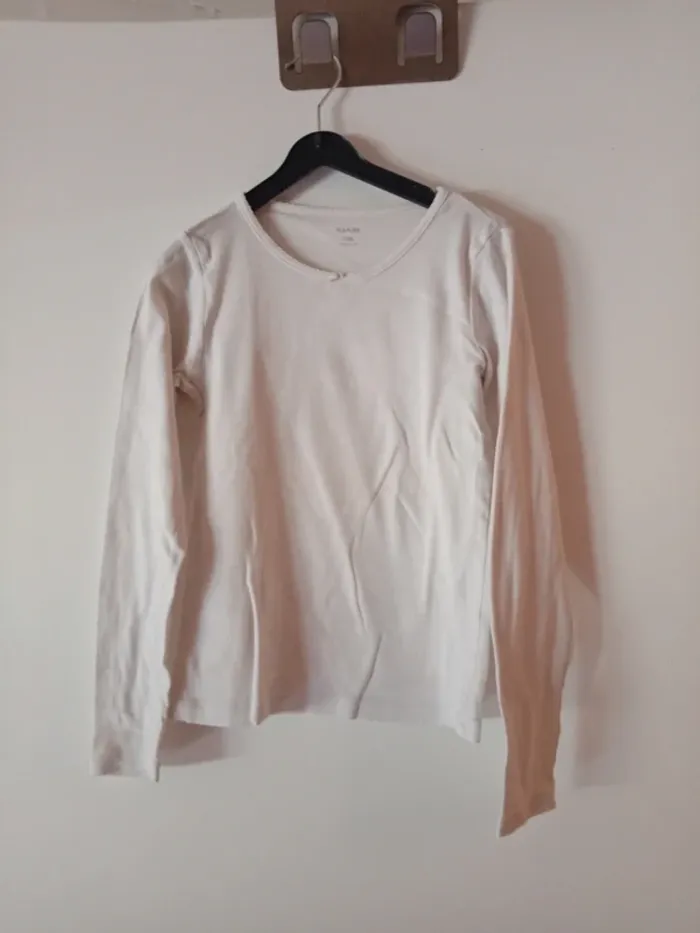 Tee-shirt manches longues blanc.  Kiabi. 10 ans. Coton
