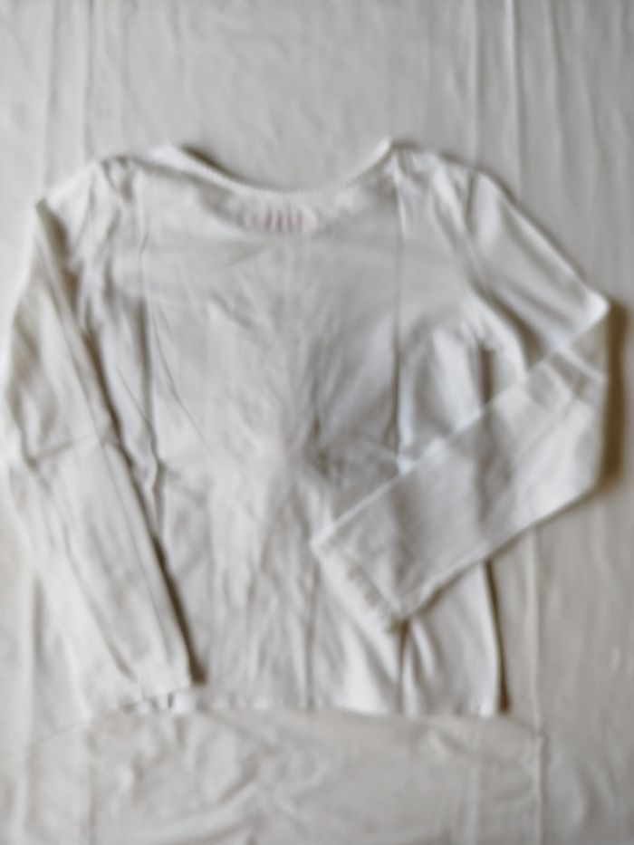 haut blanc avec pompon 8ans - photo numéro 3