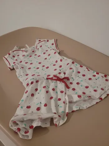 Robe cerise