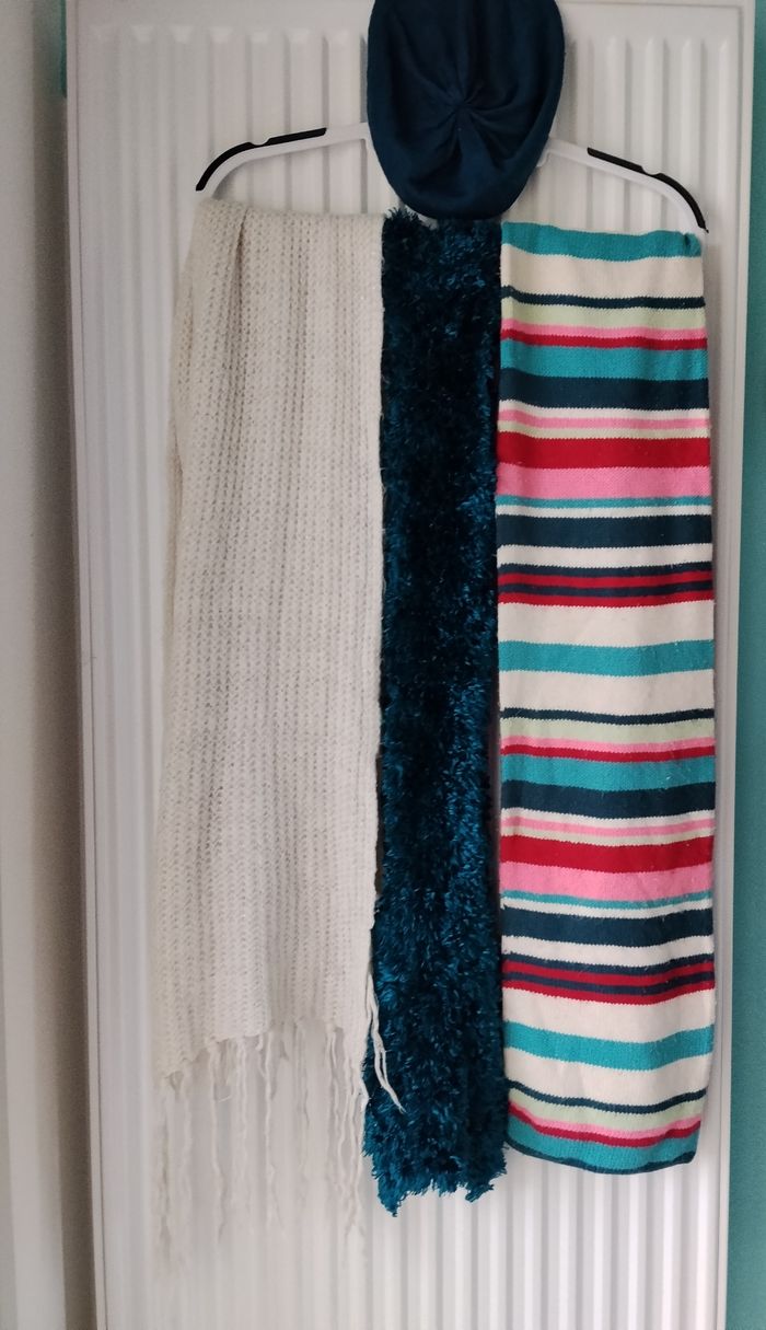 Lot écharpe et bonnet - photo numéro 2