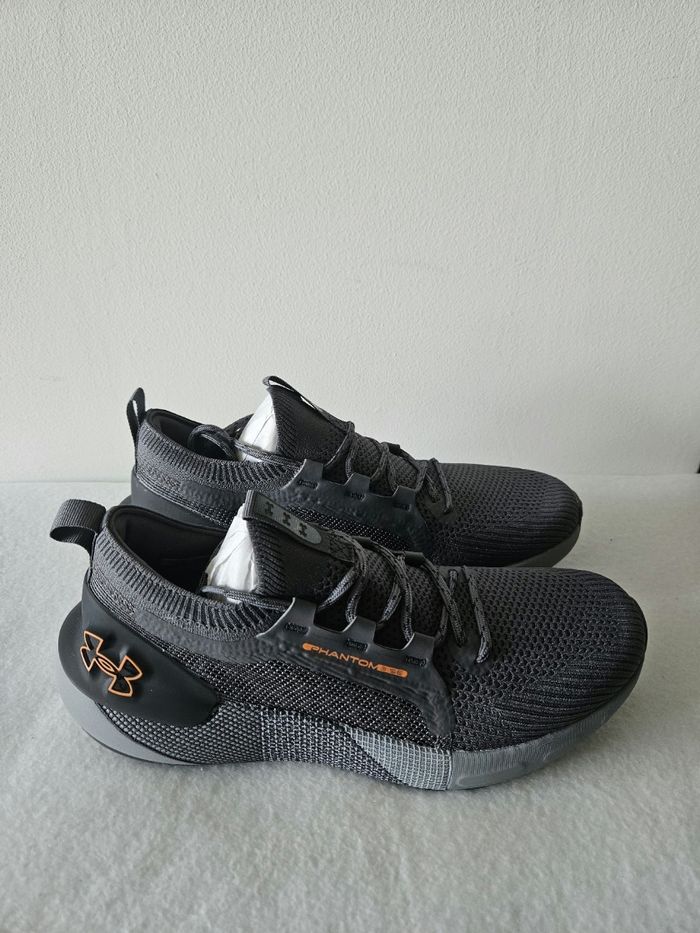 Baskets pointure 45 under armour