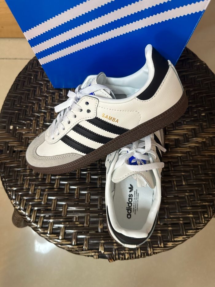 Baskets Adidas Samba 39 - photo numéro 2