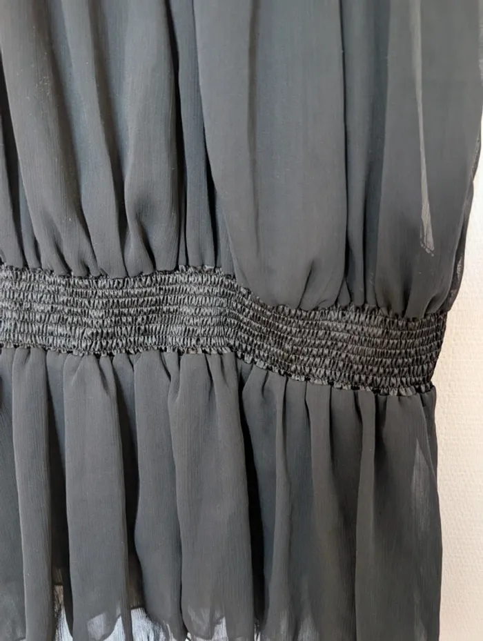 Robe noire sans manches - photo numéro 7