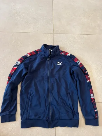 Haut zippé Puma, taille 14ans, très bon état,