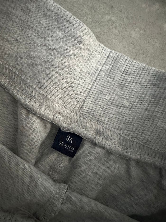 Pyjama avec 2 shorts été taille 3 ans - photo numéro 5