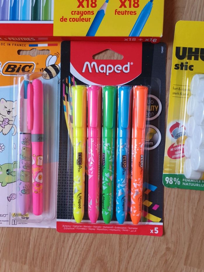 Lot complet neuf fournitures scolaires - photo numéro 3