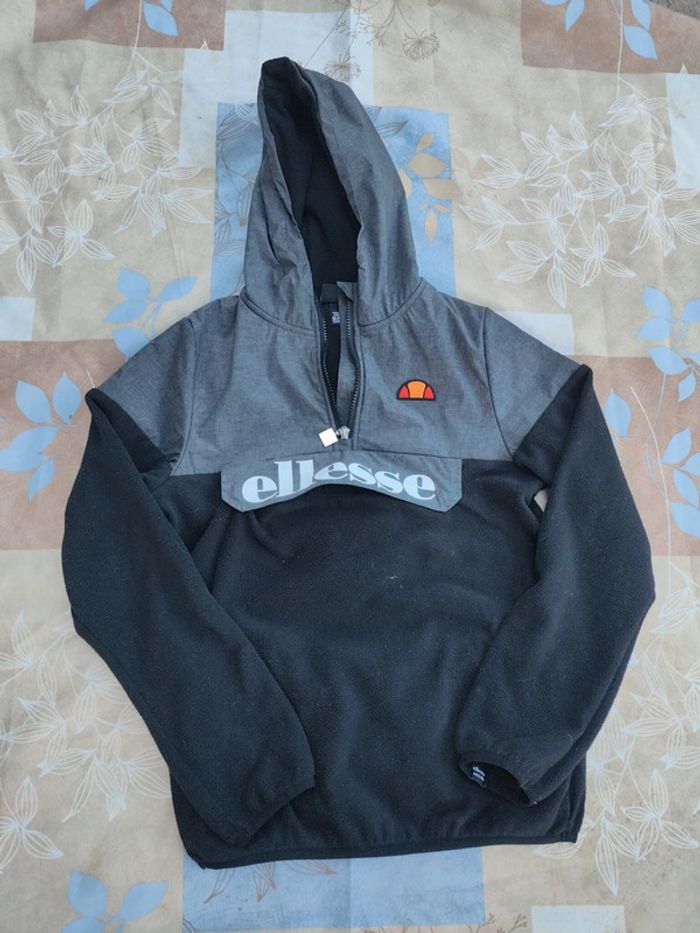 Pull ellesse 12/13 ans