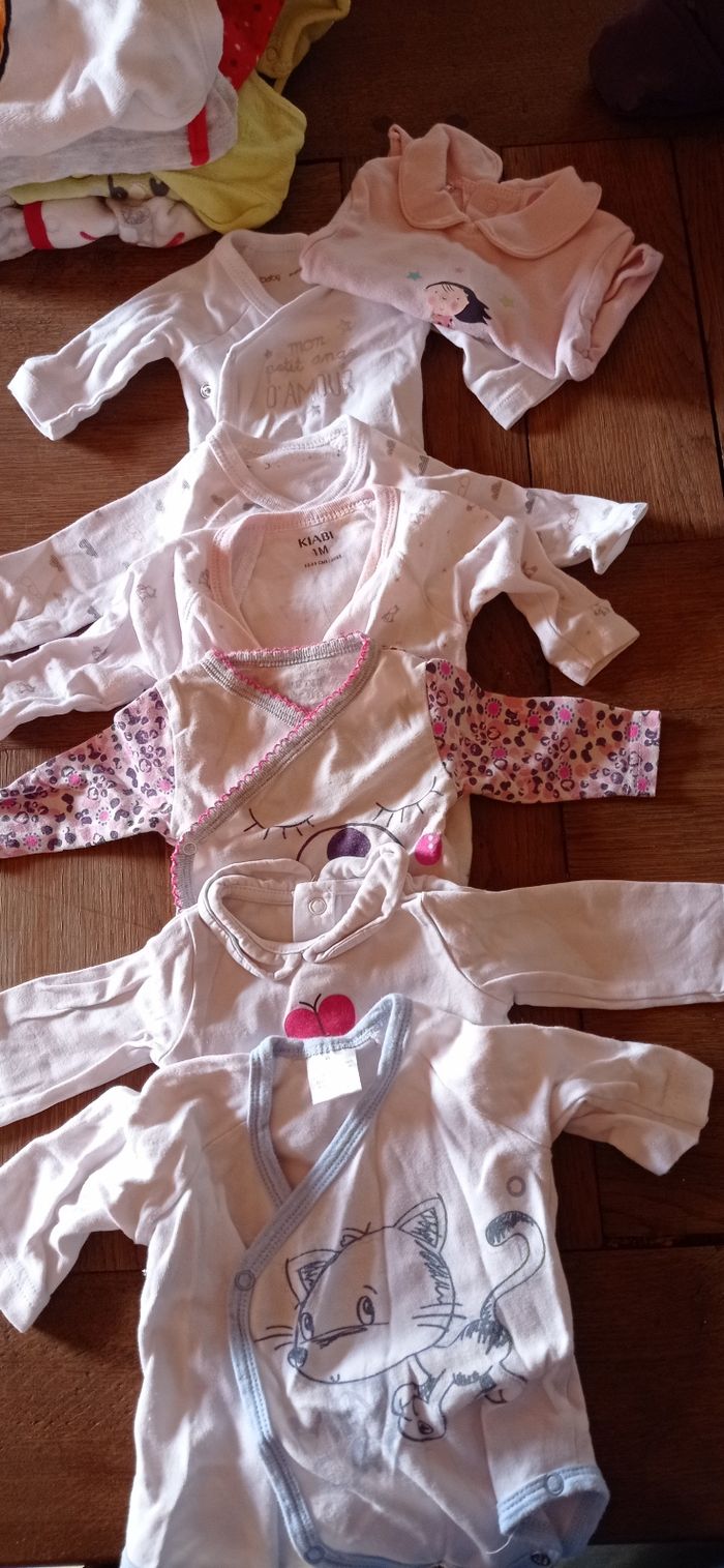 Lot vêtements 0-1 mois - photo numéro 8