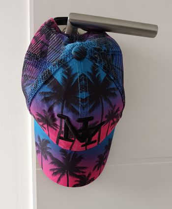 Casquette mixte réglable taille 8-12 ans ( 56 cm) de New York en excellent état.