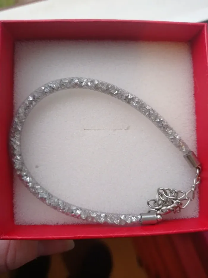 Bracelet femme petite pierre grise