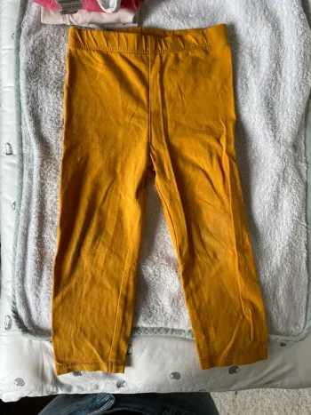 Legging jaune 18 mois