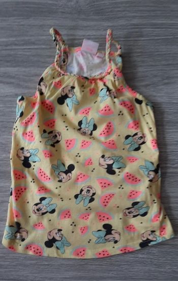 a vendre t shirt minnie..taille 4/5ans
