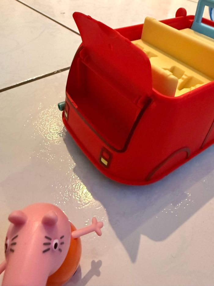 Voiture peppa pig - photo numéro 3