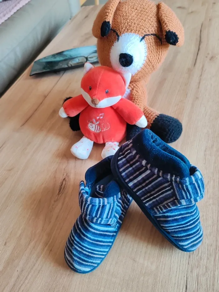 Chaussons garçon isotoner 24 tbe bleus - photo numéro 2