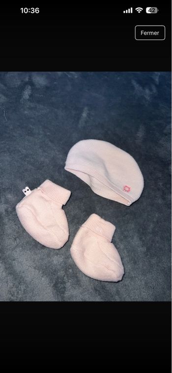 Bonnet + chaussons taille 0-3 mois, neuf