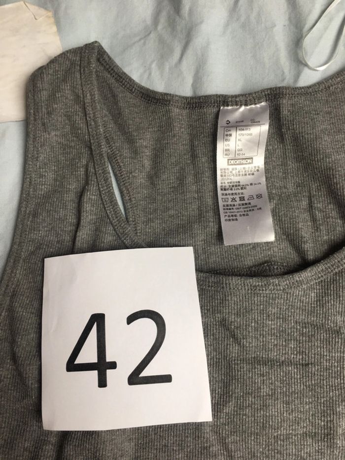 Débardeur décathlon taille 42