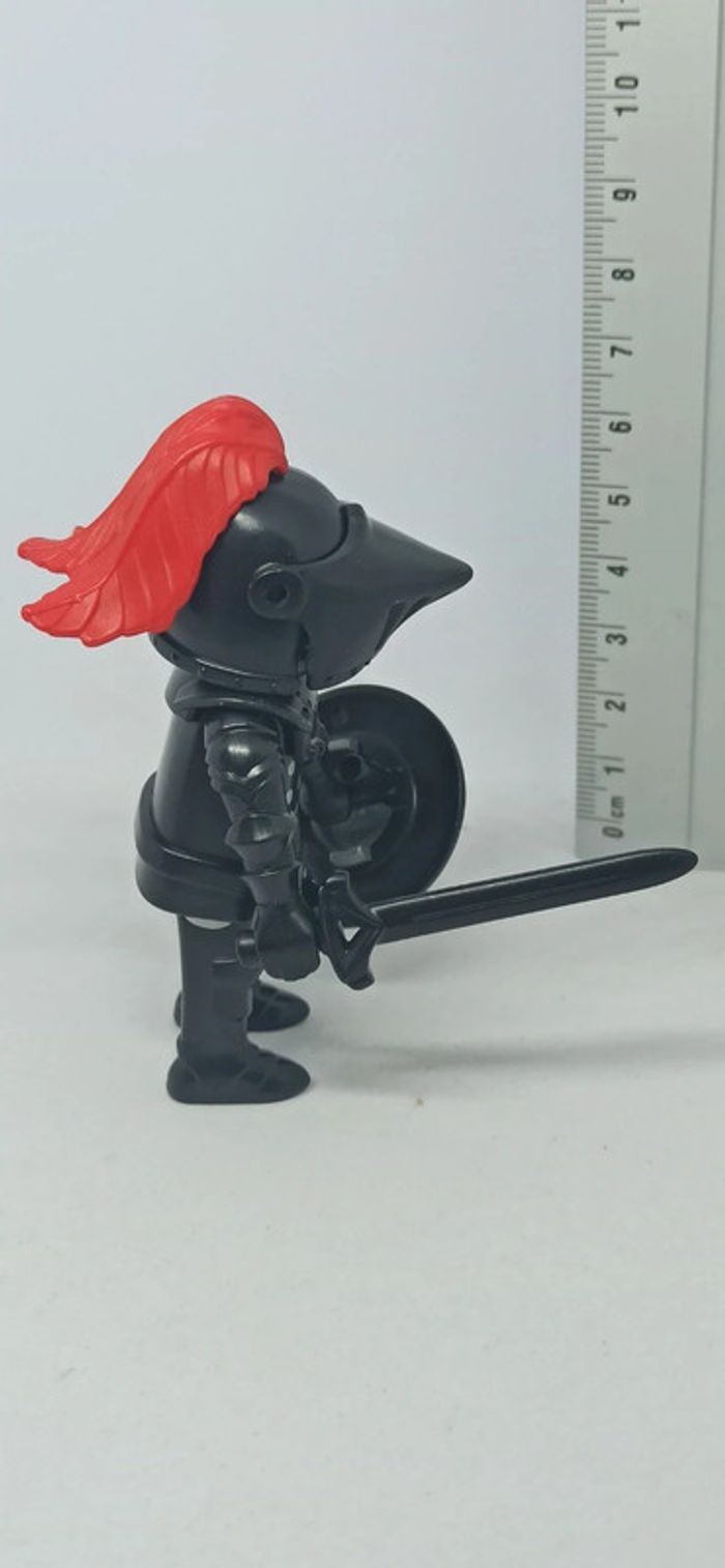 Homme chevalier noir avec crête rouge playmobil - photo numéro 3
