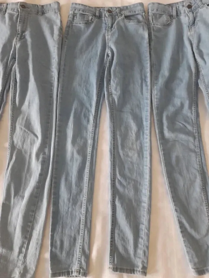 Lot 3 jeans skinny kiabi tbe taille 32 - photo numéro 3