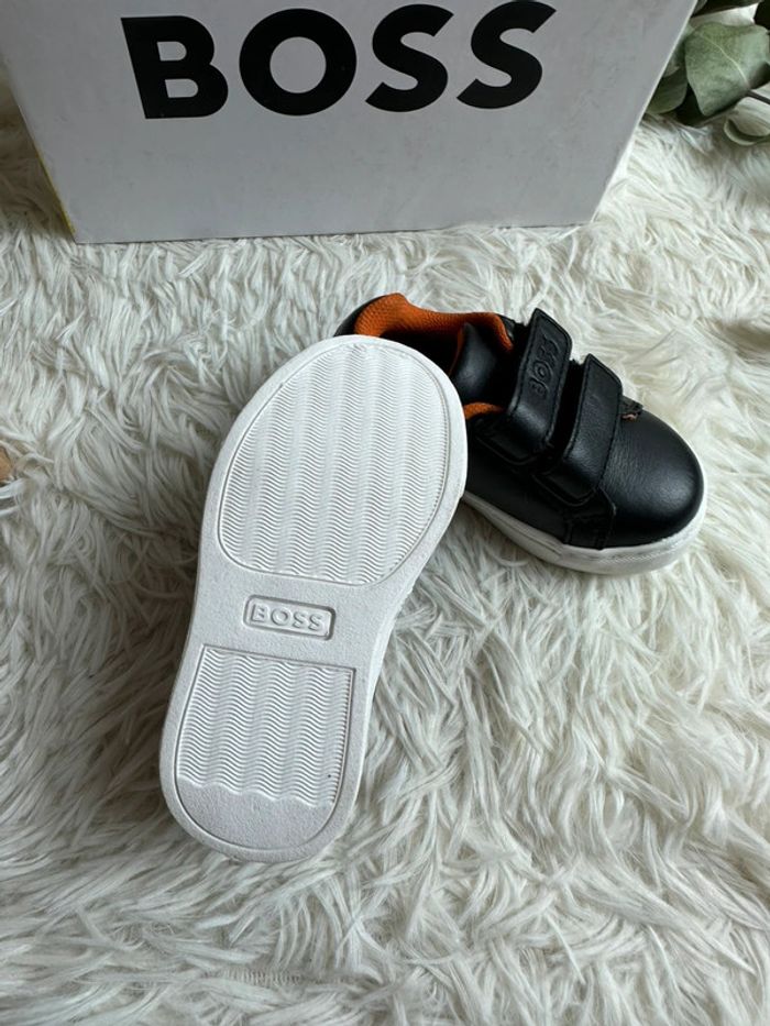 Paire de basket BOSS noir et orange taille 19 - photo numéro 5