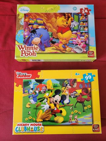 Lot 2 puzzles Disney