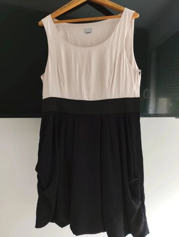 Robe chic beige et noire H et M taille 42