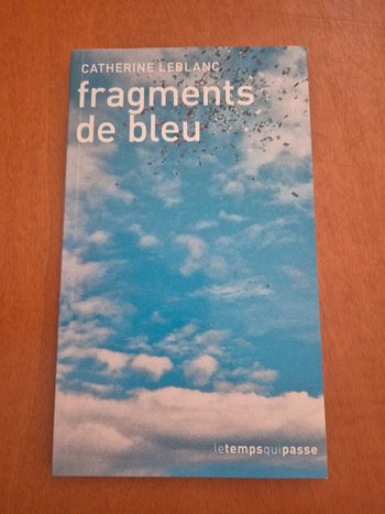 Livre les fragments bleu