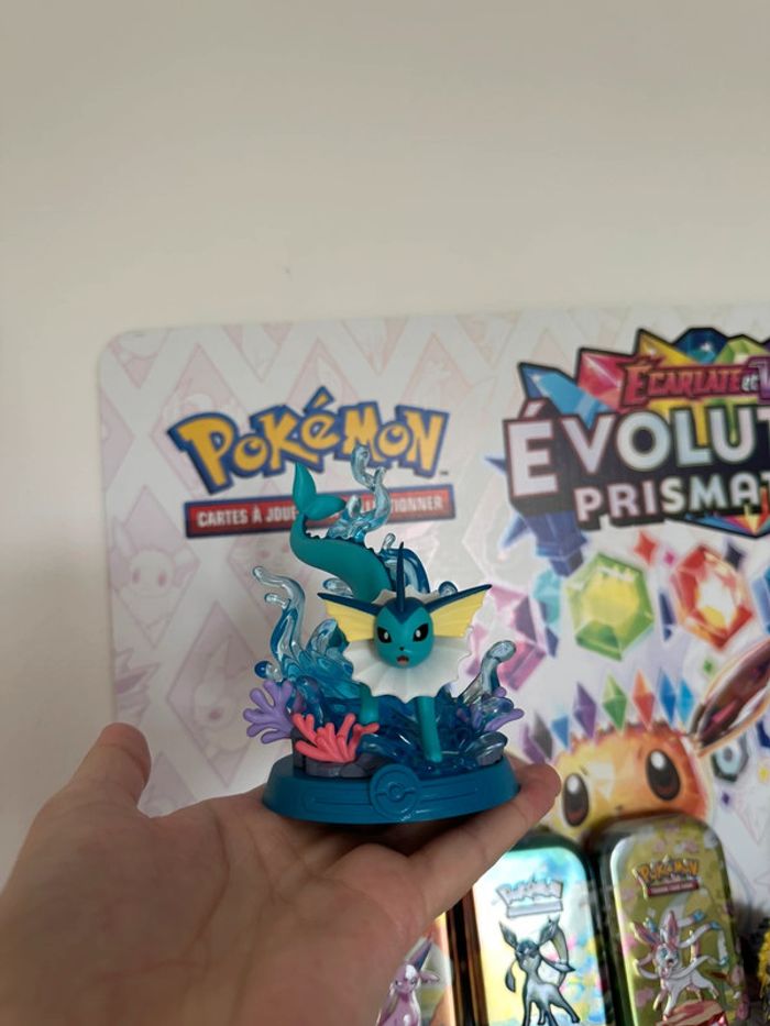 Figurine pokémon Aquali