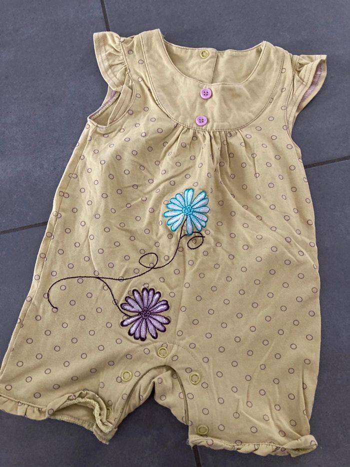 Lot ensemble barboteuse Combishort short vêtement été bébé fille 6 mois - photo numéro 9