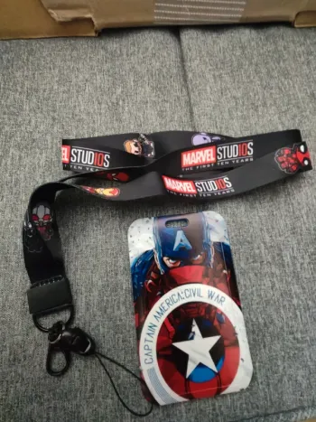 Porte carte d'identité Capitaine America Marvel avec lanière