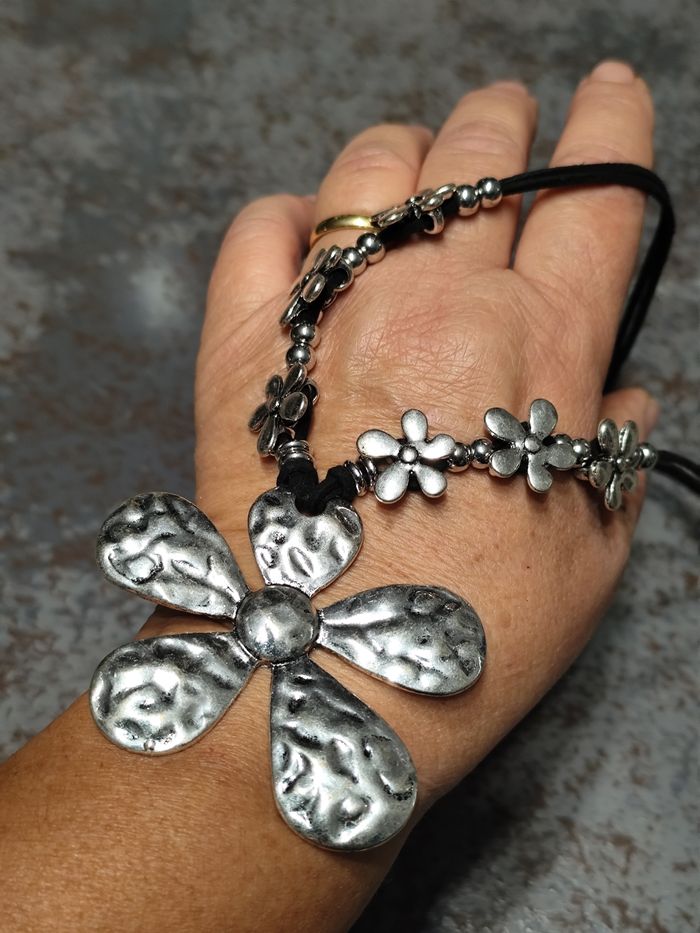 Collier fleurs - photo numéro 2