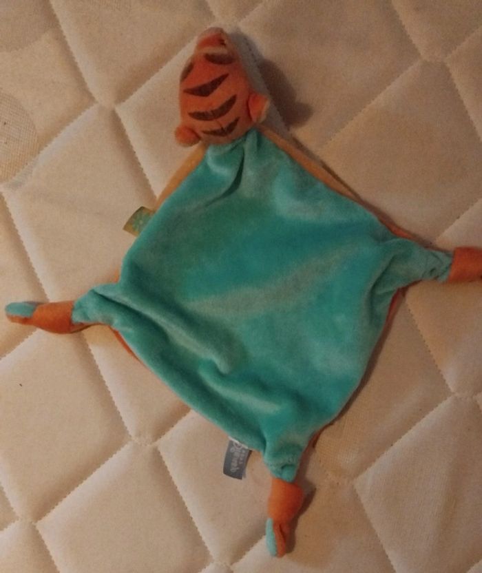 Doudou losange plat Tigrou - Simba - photo numéro 2