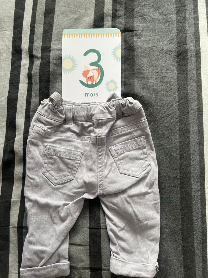 Jeans gris - 3 mois - photo numéro 2