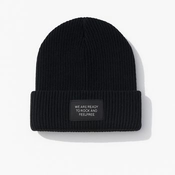 🧢 Bonnet SHEIN – Neuf Jamais Utilisé | Chaud, Tendance & Confortable