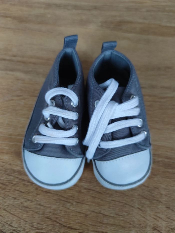 Chaussures semelle toile bébé 9/12 mois