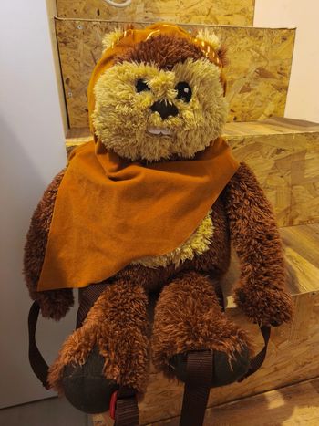 Sac à dos peluche Star wars Disneyland Paris Wicket le Ewok