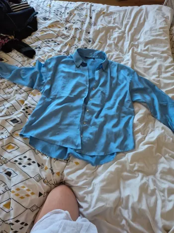 Chemise satin bleu