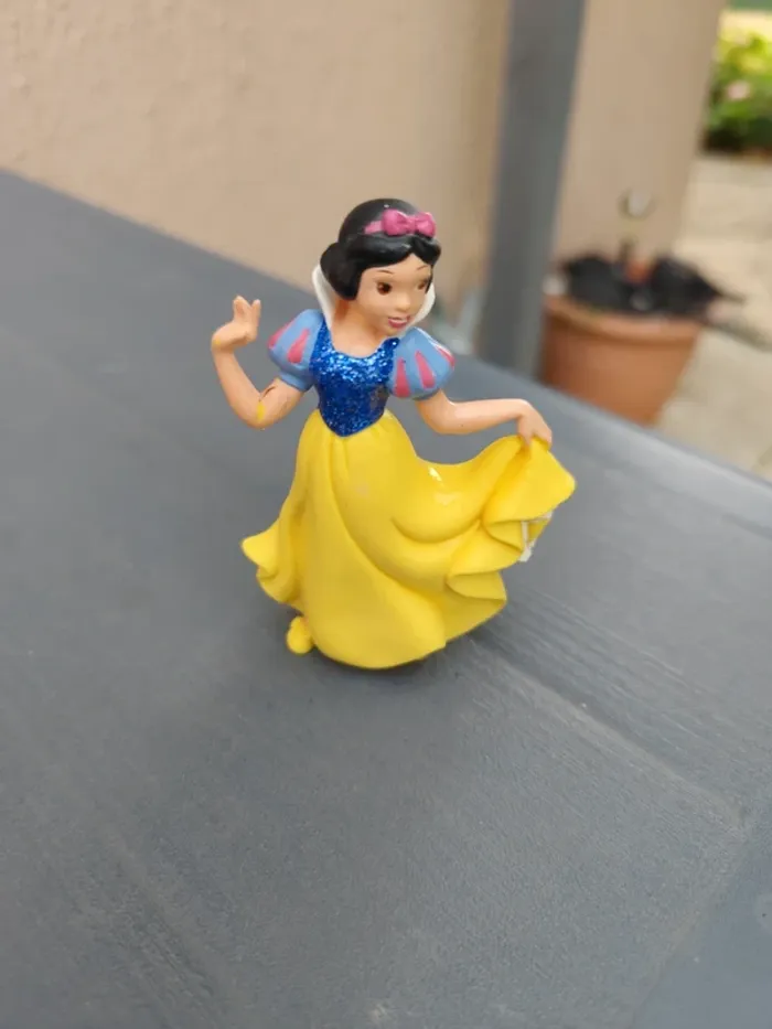 Figurine Blanche-Neige
